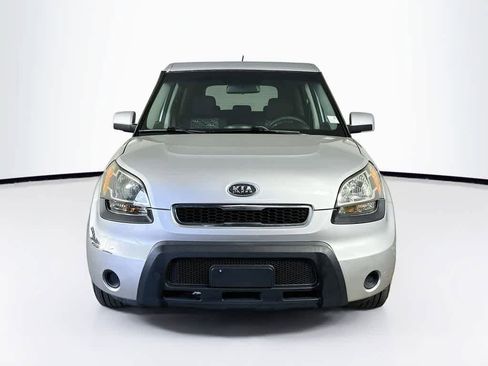 Used 2010 Kia Soul + w/ Audio Pkg FWD image 6