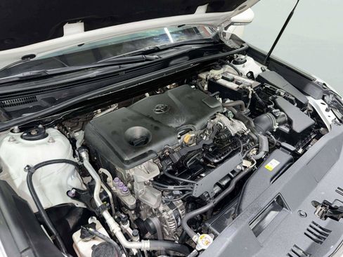 Used 2018 Toyota Camry XLE FWD image 27