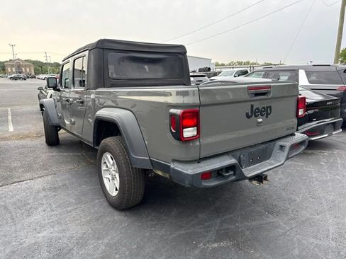 Used 2020 Jeep Gladiator Sport w/ Quick Order Package 23S AWD/4WD image 3