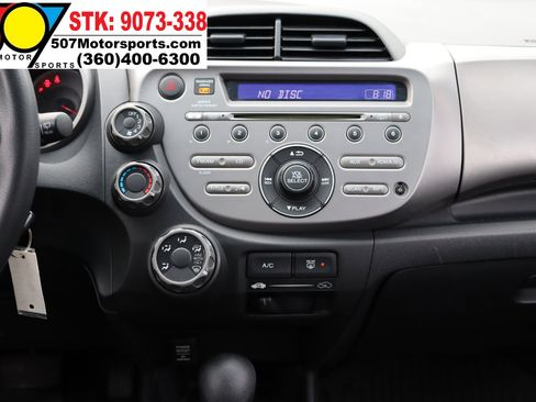 Used 2011 Honda Fit image 17