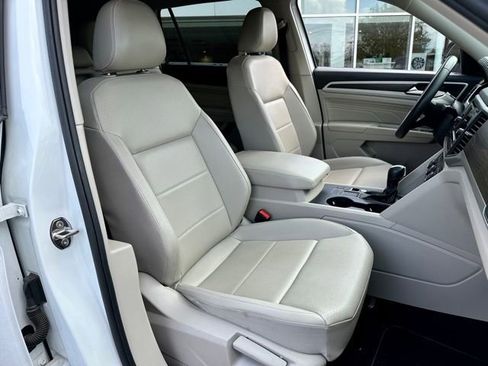Certified 2023 Volkswagen Atlas SE FWD image 23