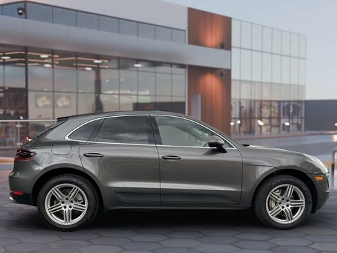 Used 2015 Porsche Macan S AWD/4WD image 12