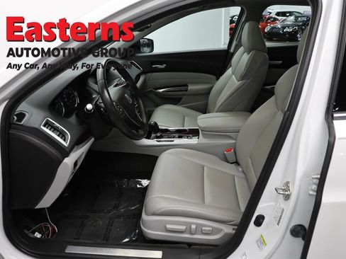 Used 2017 Acura TLX FWD image 14
