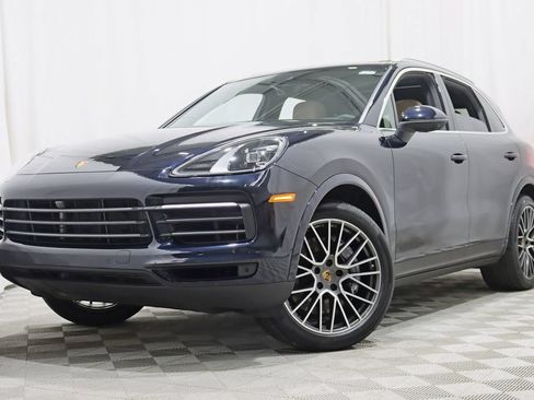 Used 2023 Porsche Cayenne AWD/4WD image 6