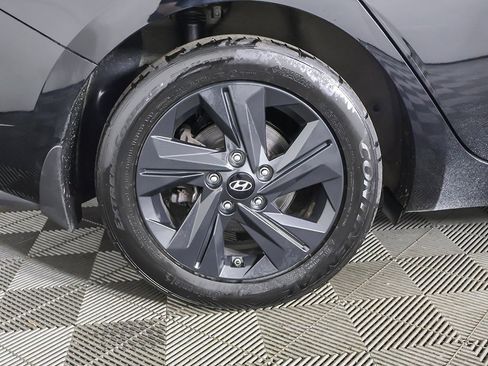 Used 2023 Hyundai Elantra Blue w/ Winter Weather Package image 20