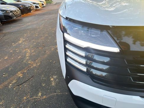 New 2026 Nissan Kicks SR image 10