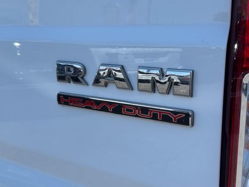Used 2025 RAM ProMaster 2500 w/ Convenience Group FWD image 12