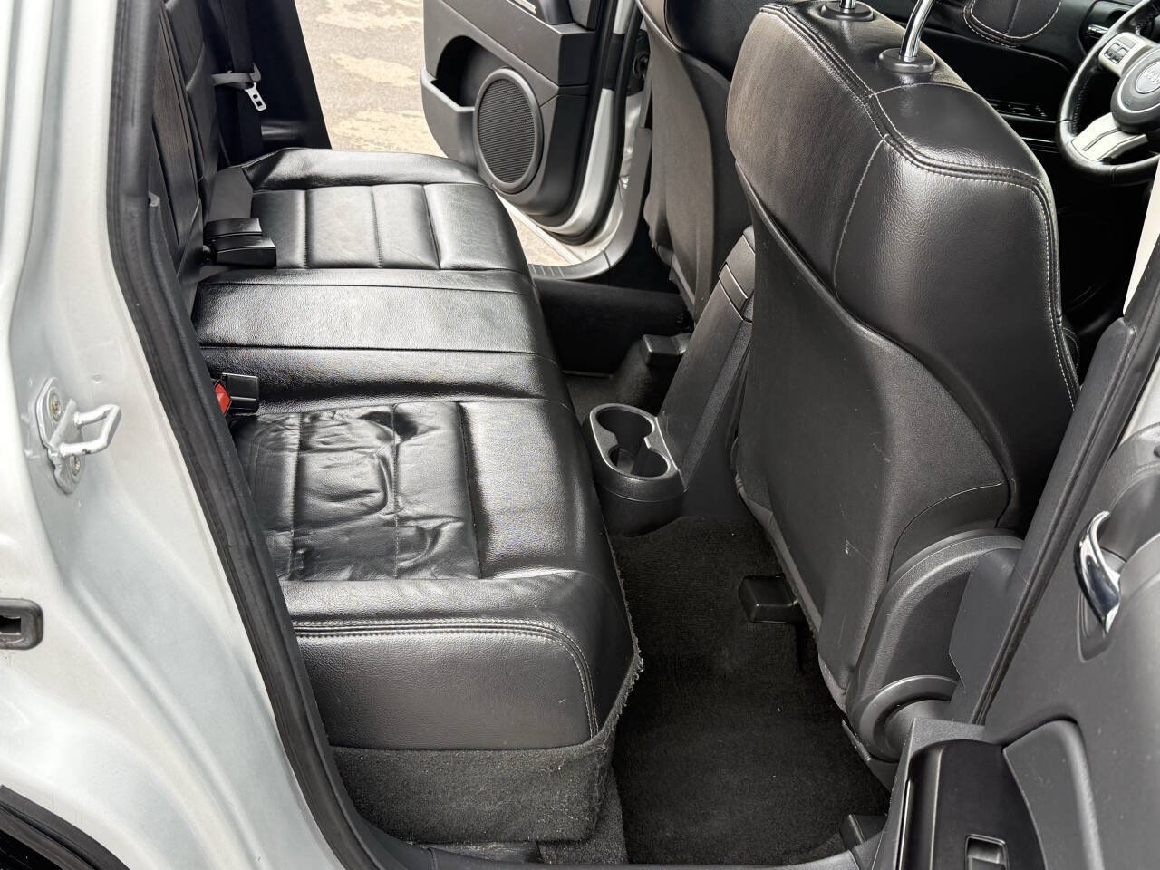Used 2011 Jeep Patriot Latitude FWD image 15