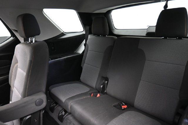 Used 2020 Chevrolet Traverse LT FWD image 21