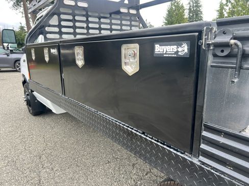 Used 2022 Ford E-450 and Econoline 450 Super Duty RWD image 18
