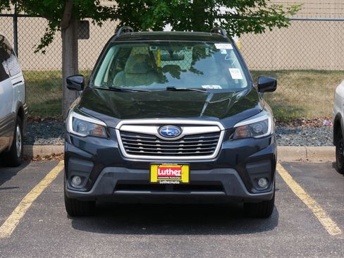 Used 2021 Subaru Forester Premium AWD/4WD image 2