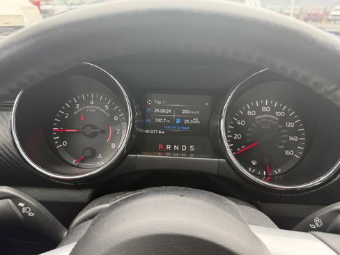 Used 2017 Ford Mustang Coupe RWD image 11