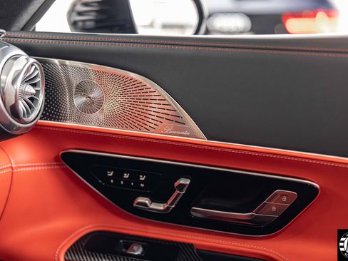 Used 2022 Mercedes-Benz SL 63 AMG 4MATIC w/ AMG Aerodynamic Package image 19