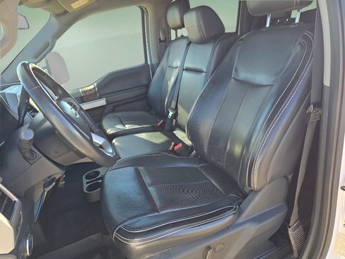 Used 2019 Ford F150 Lariat image 13