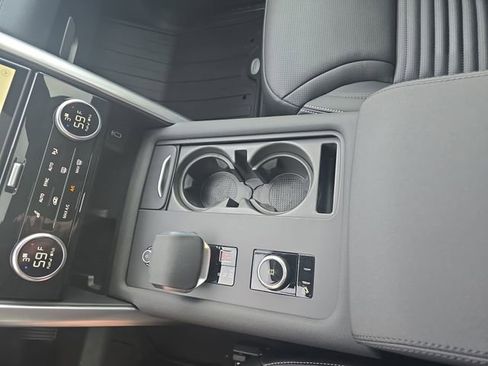 New 2026 Land Rover Discovery S image 16