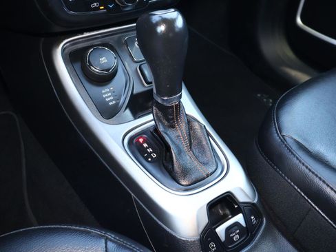 Used 2017 Jeep Compass Latitude w/ Popular Equipment Group image 26