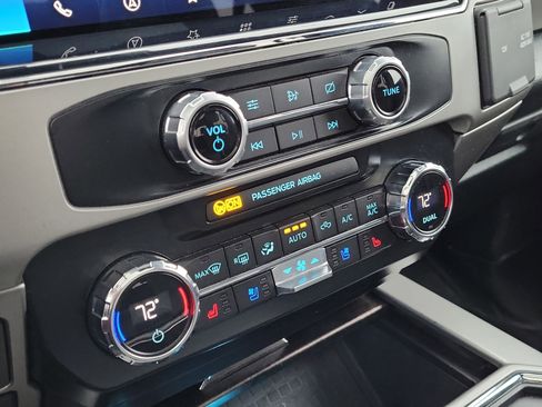 Certified 2022 Ford F250 Lariat w/ Lariat Ultimate Package image 31