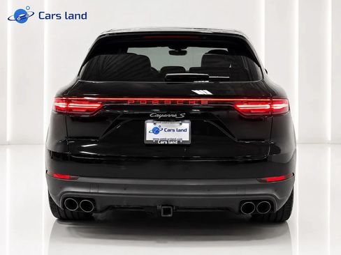 Used 2021 Porsche Cayenne S AWD/4WD image 3