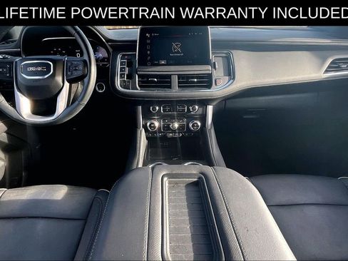 Used 2024 GMC Yukon SLT w/ SLT Luxury Package image 16