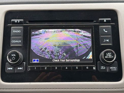 Used 2017 Honda HR-V LX image 27