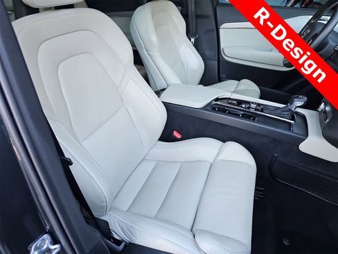 Used 2021 Volvo XC90 T6 R-Design w/ Advanced Package image 17