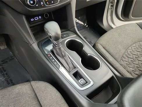 Used 2022 Chevrolet Equinox LT image 34