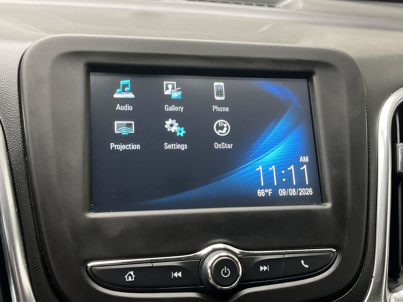 Used 2018 Chevrolet Equinox LT AWD/4WD image 18