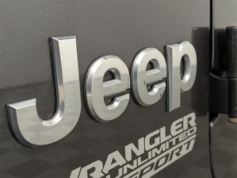 Certified 2018 Jeep Wrangler Unlimited Sport image 9