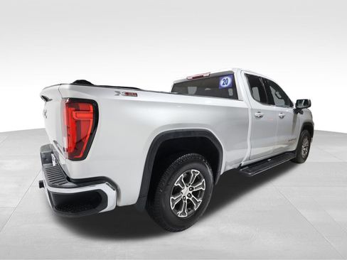 Used 2020 GMC Sierra 1500 SLE w/ SLE Value Package image 3