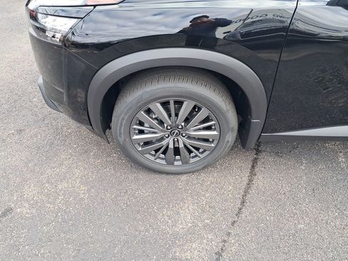 New 2025 Nissan Pathfinder SL w/ SL Premium Package image 28