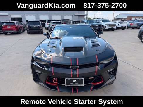 Used 2018 Chevrolet Camaro SS RWD image 7