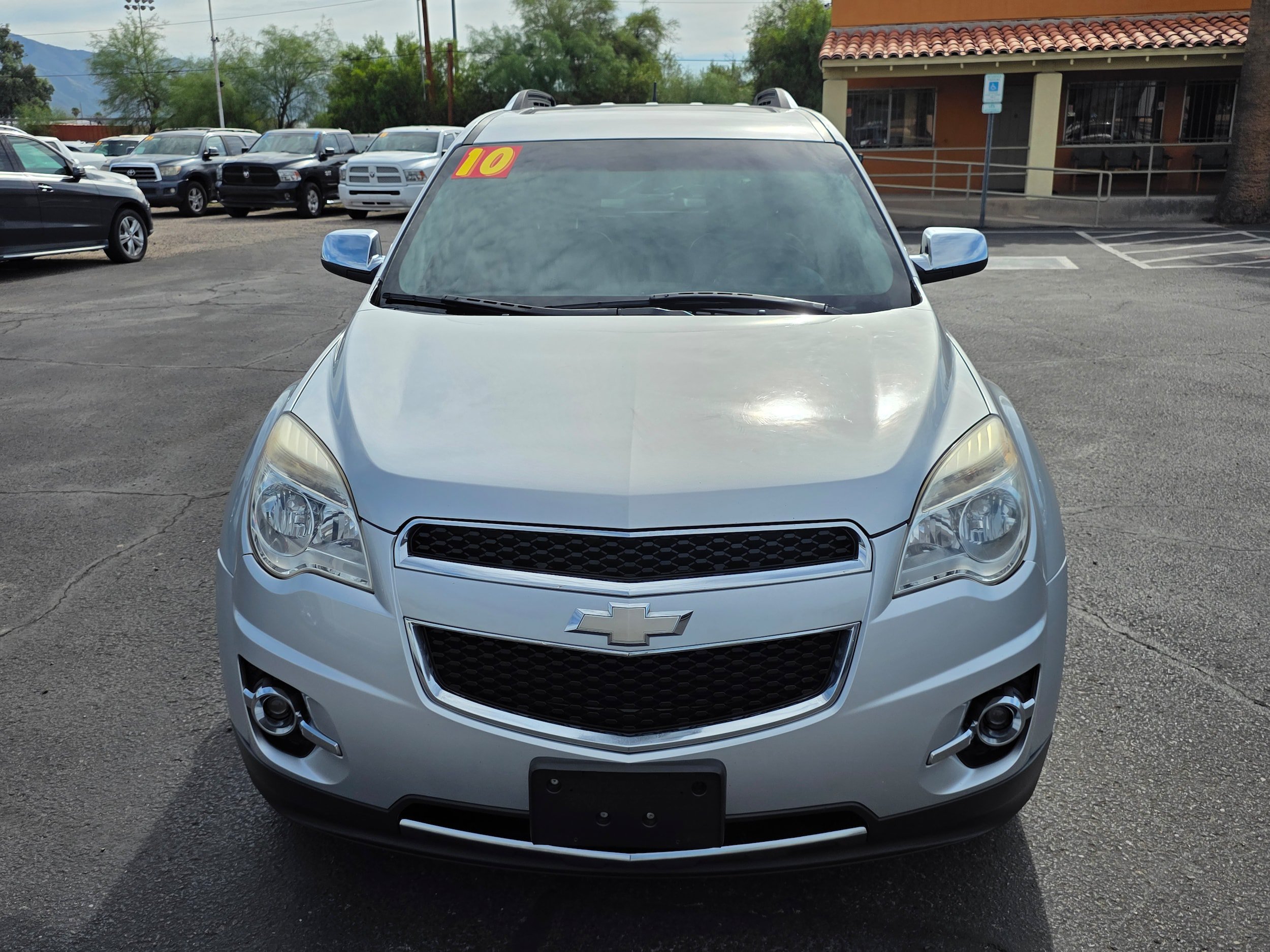 Used 2010 Chevrolet Equinox LT w/ Chrome Appearance Package FWD image 8