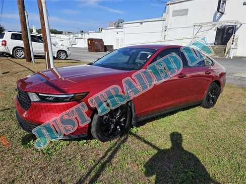 Used 2025 Honda Accord SE image 1