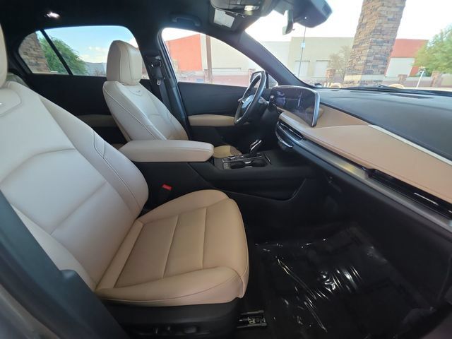 Certified 2024 Cadillac XT4 Luxury FWD image 25