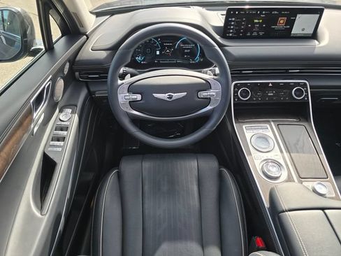 Used 2022 Genesis GV80 2.5T w/ Prestige Package 04 AWD/4WD image 4
