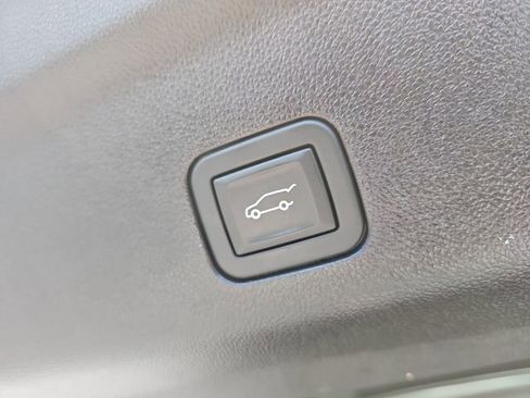 Used 2024 Chevrolet Tahoe LT w/ LT Signature Package image 14