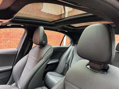 Used 2026 Mercedes-Benz C 300 4MATIC Sedan image 3