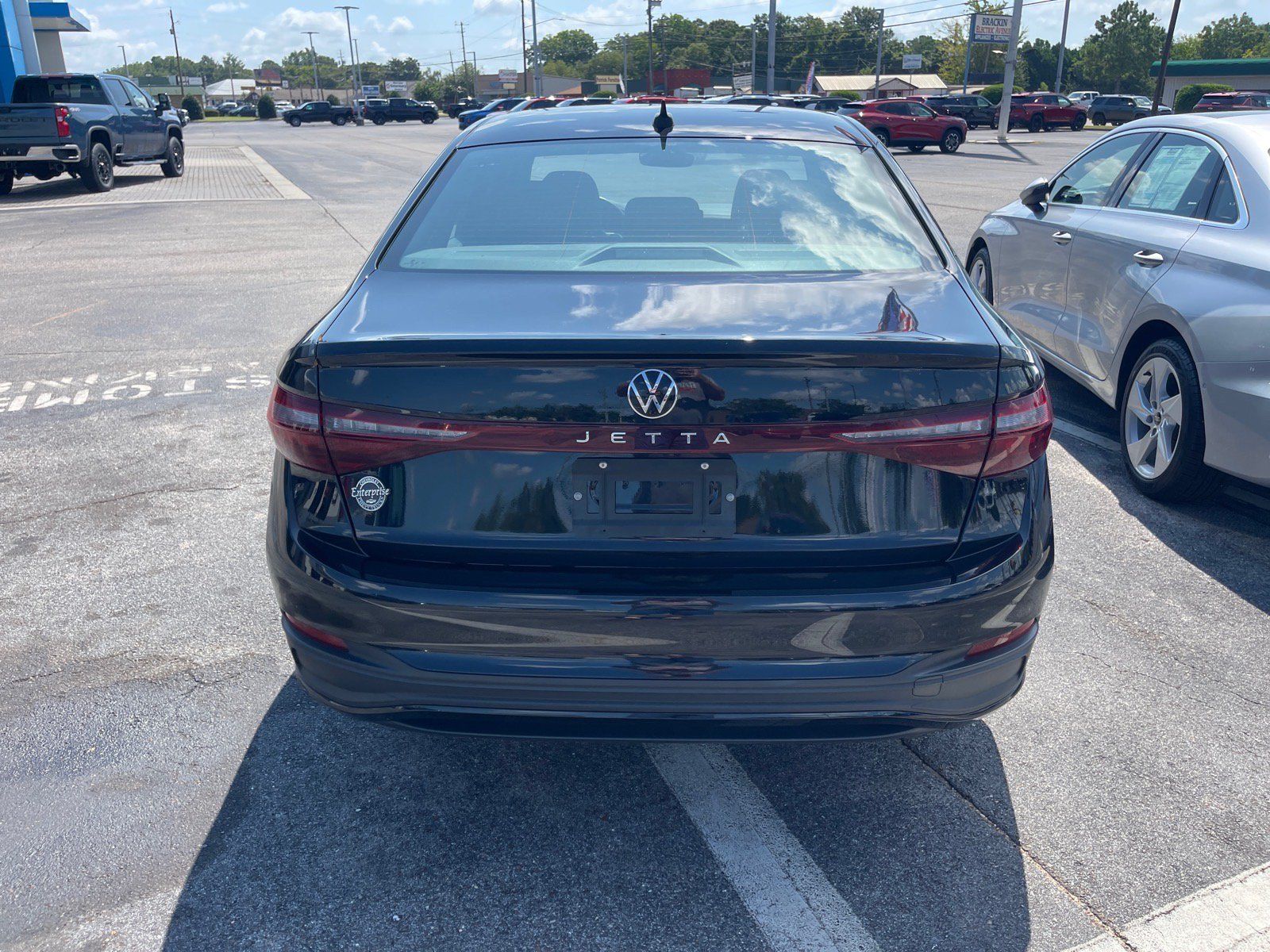 Used 2025 Volkswagen Jetta Sport FWD image 13
