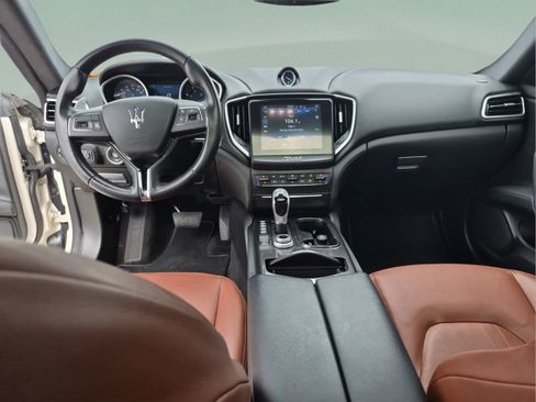 Used 2018 Maserati Ghibli RWD image 27