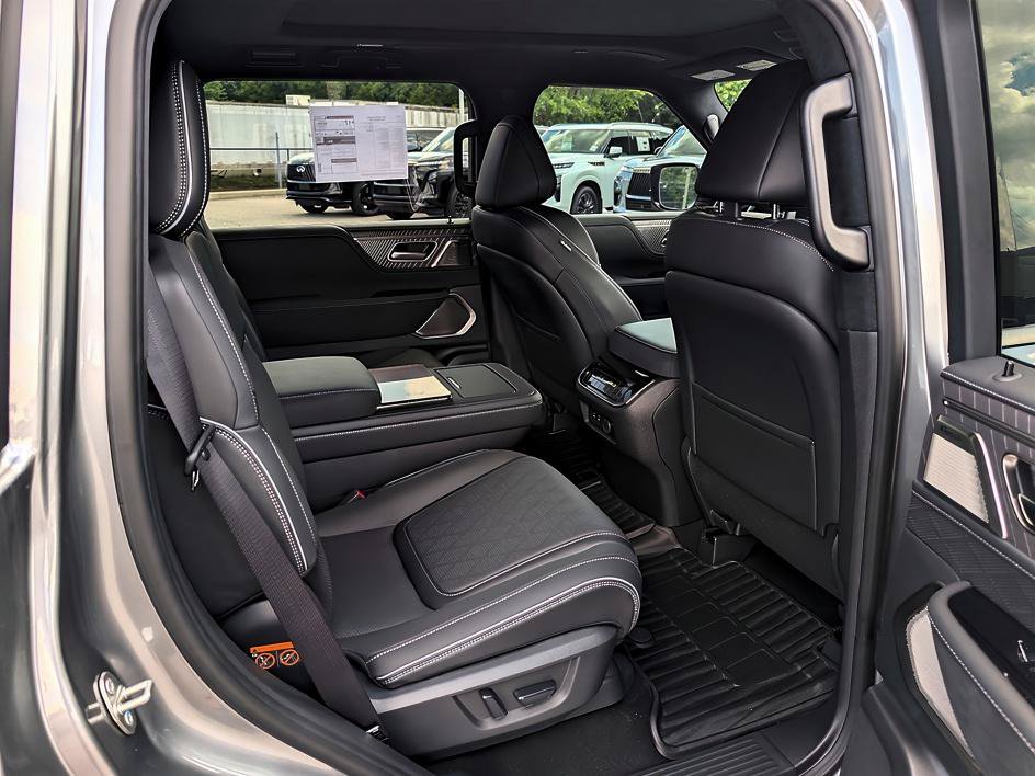 New 2027 INFINITI QX80 Autograph w/ Premium Cargo Package AWD/4WD image 22