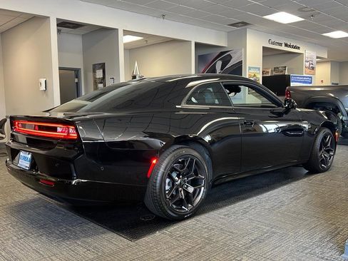 Used 2024 Dodge Charger R/T w/ Plus Group image 6