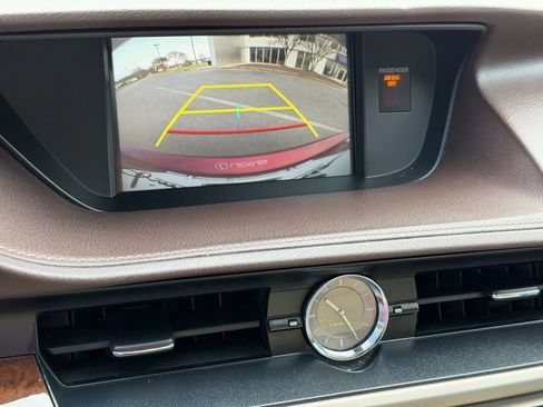 Used 2017 Lexus ES 350 w/ Premium Package image 18