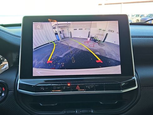 Used 2023 Jeep Compass Trailhawk image 18