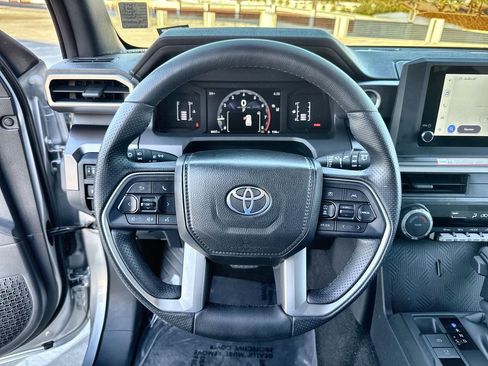 Used 2025 Toyota 4Runner SR5 image 10