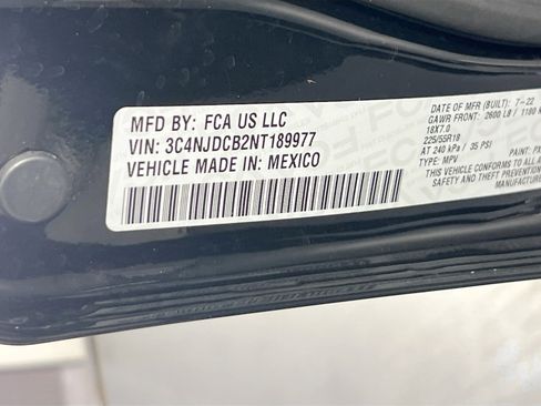 Used 2022 Jeep Compass Limited image 30