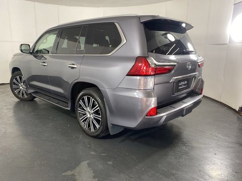 Used 2018 Lexus LX 570 4WD w/ Luxury Package image 10