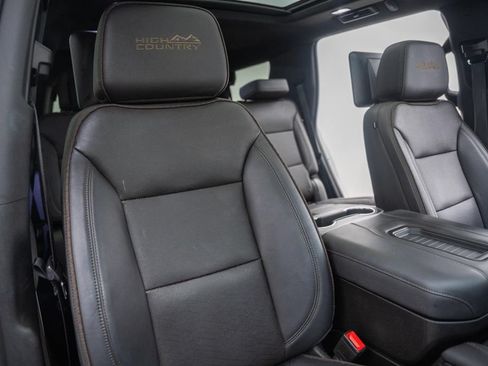 Used 2024 Chevrolet Tahoe High Country AWD/4WD image 38