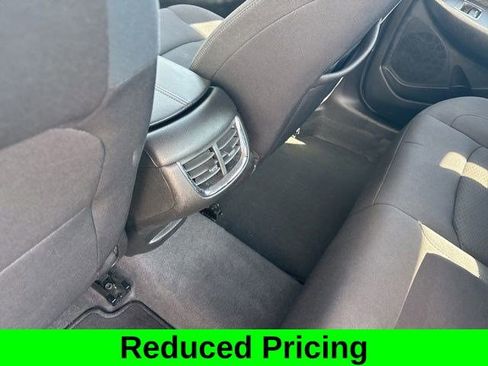 Used 2024 Chevrolet Malibu LT image 32