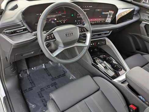 Certified 2025 Audi Q5 Premium Plus w/ Premium Plus AWD/4WD image 3