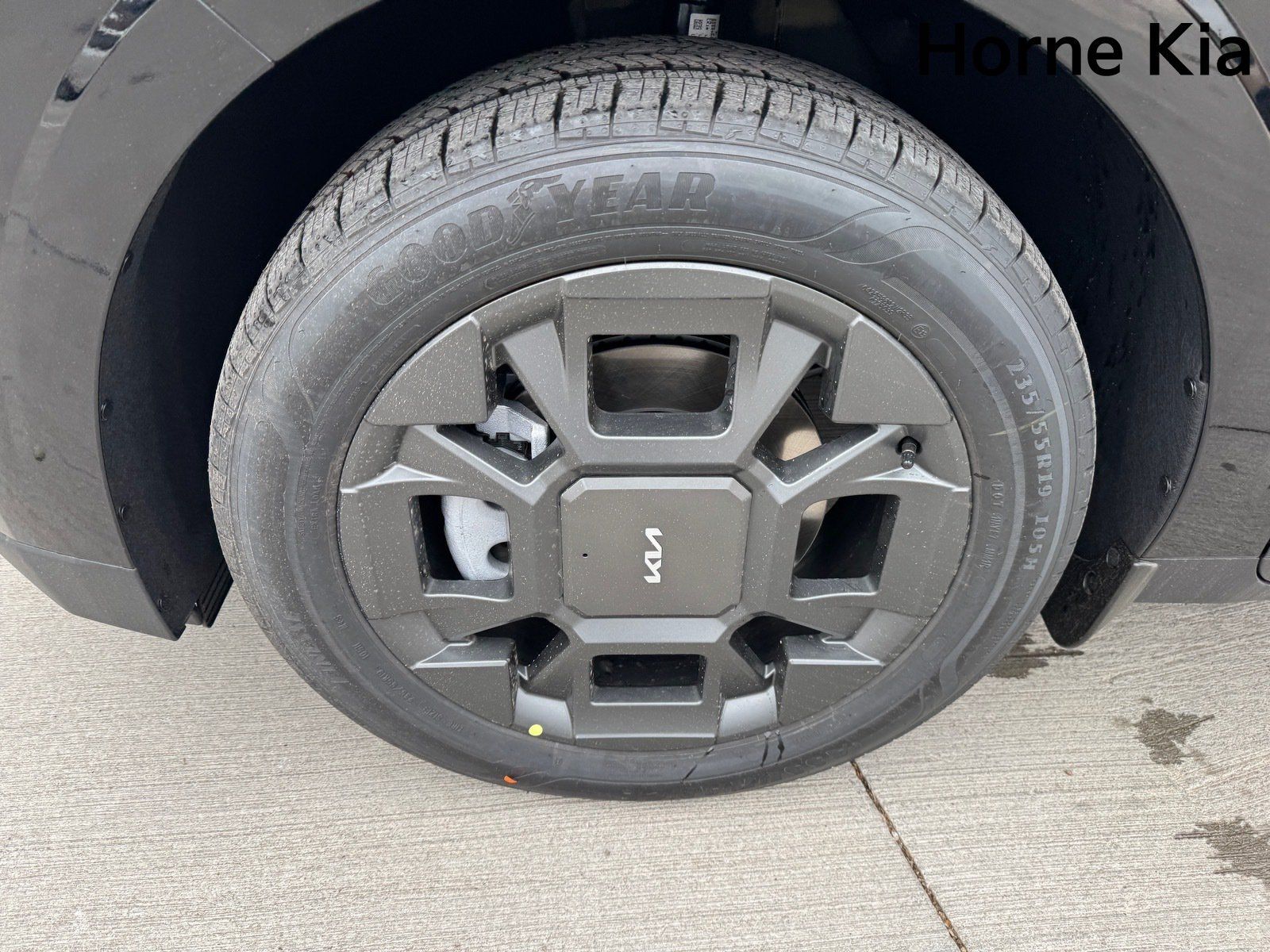 New 2026 Kia Carnival EX FWD image 8